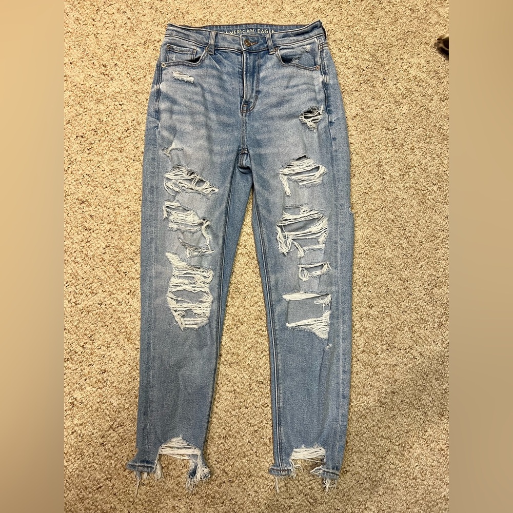 American Eagle Women’s Mom Jeans Size 4 regular